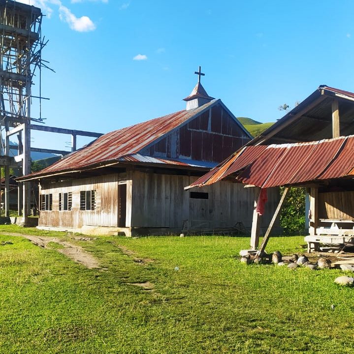 Gereja di Lembah Ollon